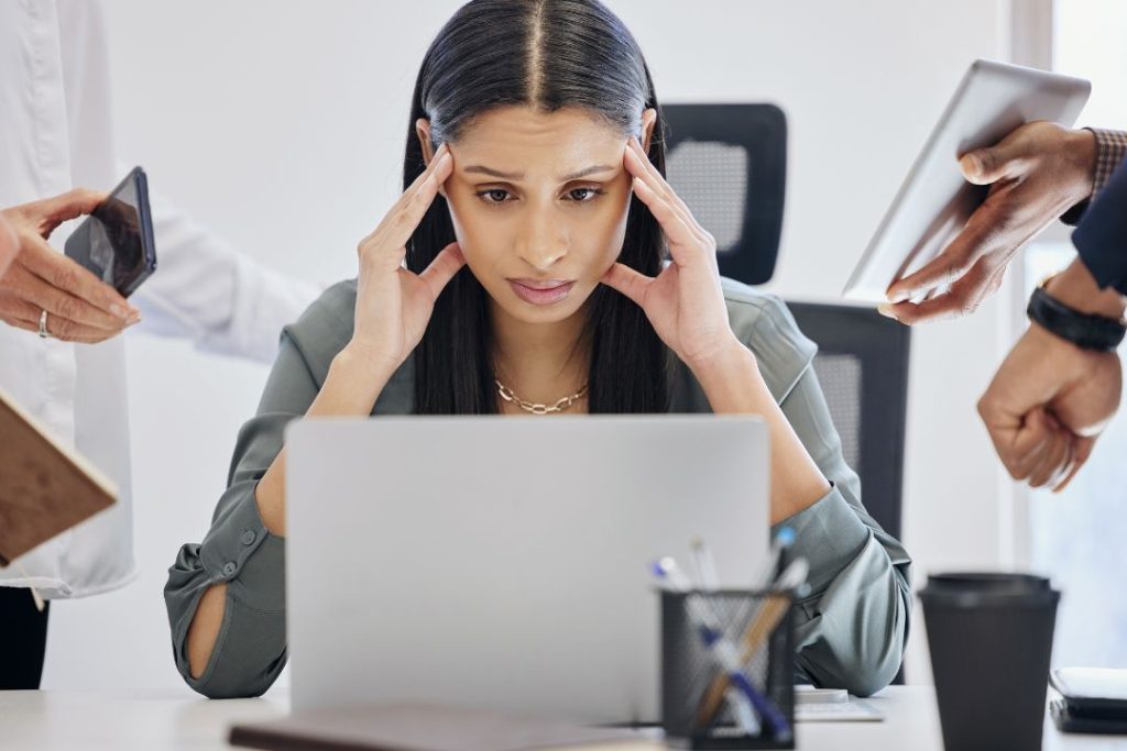 Mareos y ganas de vomitar en mujeres: Qué los provoca