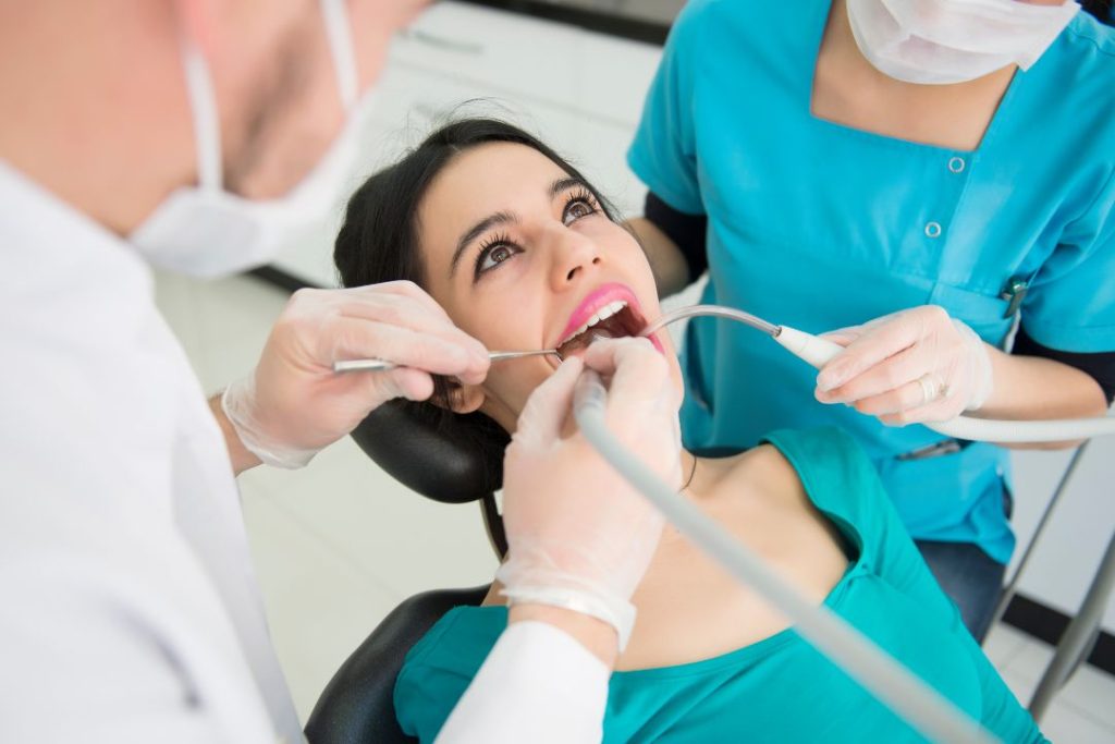 Cuánto cuesta una limpieza dental en Panamá