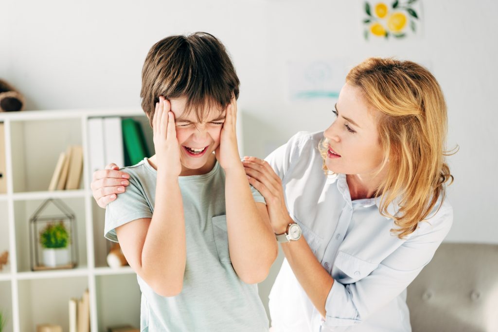 Niño irritado